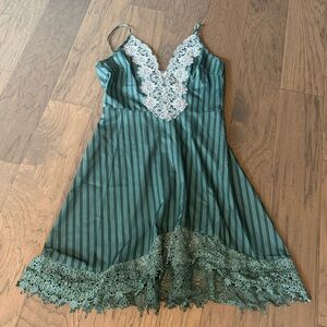 Amazon green White Lace Chemise dress s